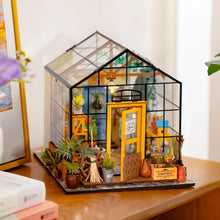 Cargar imagen en el visor de la galería, Casa Miniatura La casa de las flores de Cathy