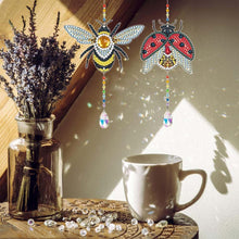 Cargar imagen en el visor de la galería, Carillón en Cristal Diamond Painting 5D Abeja con Mariquita 2 Piezas