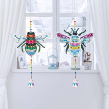 Cargar imagen en el visor de la galería, Campana de Viento en Cristal Diamond Painting 5D Abejas Coloridas 2 Piezas