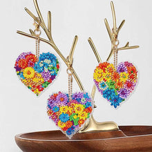 Cargar imagen en el visor de la galería, Llavero Diamond Painting 5D Corazón de Flor 6 Piezas