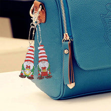 Cargar imagen en el visor de la galería, Llavero Diamond Painting 5D Elfos Rojos 10 Piezas