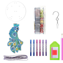 Cargar imagen en el visor de la galería, Carillón Diamond Painting con Pavo Real