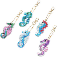 Cargar imagen en el visor de la galería, Llavero Diamond Painting 5D Caballitos de Mar 5 Piezas