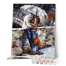 Cargar imagen en el visor de la galería, Pintar Por Números - Paraguas Y Beso Bajo La Lluvia - Figuredart - Romanticismo