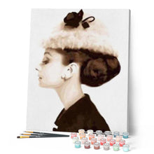 Cargar imagen en el visor de la galería, Pintar Por Números - La Elegante Hepburn - Figuredart - Retrato