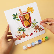 Cargar imagen en el visor de la galería, Mini Serie Pintar por Números 20x20cm (6 piezas) - Bebidas de invierno especiadas