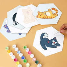 Cargar imagen en el visor de la galería, Mini Serie Pintar por Números - Hexágonos (6 piezas) - Pequeños gatos