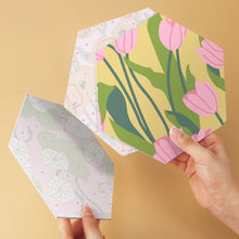 Cargar imagen en el visor de la galería, Mini Serie Pintar por Números - Hexágonos (6 piezas) - Pétalos pintados