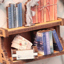Cargar imagen en el visor de la galería, Book Nook - Librería Literaria
