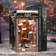 Cargar imagen en el visor de la galería, Book Nook - Susurro de nieve en Kioto