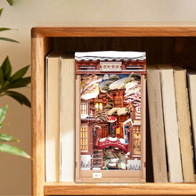 Cargar imagen en el visor de la galería, Book Nook - Susurro de nieve en Kioto