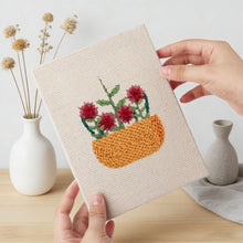 Cargar imagen en el visor de la galería, Punch Needle Kit (4 piezas) con marcos - Cesta Floral