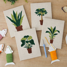 Cargar imagen en el visor de la galería, Punch Needle Kit (4 piezas) con marcos - Jungla Urbana 2