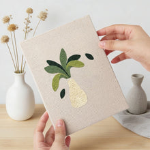 Cargar imagen en el visor de la galería, Punch Needle Kit (4 piezas) con marcos - Set Amante de las Plantas 3