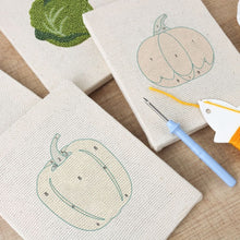 Cargar imagen en el visor de la galería, Punch Needle Kit (4 piezas) con marcos - Colección de Verduras Frescas
