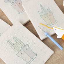 Cargar imagen en el visor de la galería, Punch Needle Kit (4 piezas) con marcos - Macetas de Suculentas 2