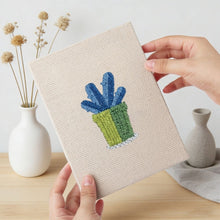 Cargar imagen en el visor de la galería, Punch Needle Kit (4 piezas) con marcos - Plantas Felices 2
