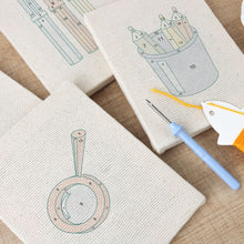 Cargar imagen en el visor de la galería, Punch Needle Kit (4 piezas) con marcos - Iconos de Escritorio Minimalistas