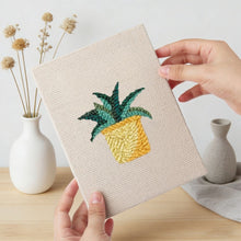 Cargar imagen en el visor de la galería, Punch Needle Kit (4 piezas) con marcos - Oasis Verde
