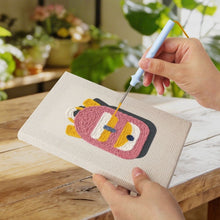 Cargar imagen en el visor de la galería, Punch Needle Kit (4 piezas) con marcos - Vuelta al Cole 1