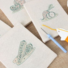 Cargar imagen en el visor de la galería, Punch Needle Kit (4 piezas) con marcos - Fresco y Crujiente