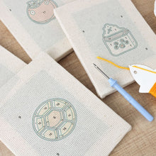 Cargar imagen en el visor de la galería, Punch Needle Kit (4 piezas) con marcos - Delicias de Desayuno 1