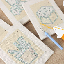 Cargar imagen en el visor de la galería, Punch Needle Kit (4 piezas) con marcos - Delicias Sabrosas