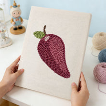 Cargar imagen en el visor de la galería, Punch Needle Kit con marco - Ciruela Dulce