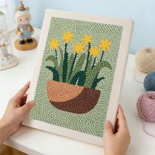 Cargar imagen en el visor de la galería, Punch Needle Kit con marco - Narcisos Soleados