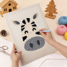 Cargar imagen en el visor de la galería, Punch Needle Kit con marco - Cebra Feliz