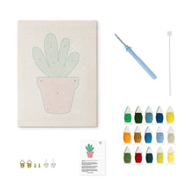 Cargar imagen en el visor de la galería, Punch Needle Kit con marco - Cactus Kawaii
