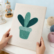 Cargar imagen en el visor de la galería, Punch Needle Kit con marco - Suculenta Sonriente