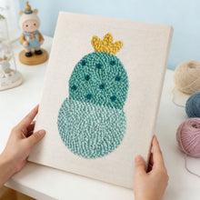 Cargar imagen en el visor de la galería, Punch Needle Kit con marco - Pequeño Cactus Feliz