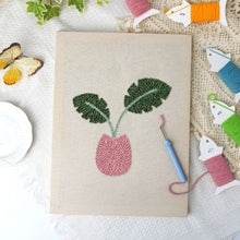 Cargar imagen en el visor de la galería, Punch Needle Kit con marco - Floración Tropical