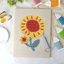 Cargar imagen en el visor de la galería, Punch Needle Kit con marco - Flor del Sol