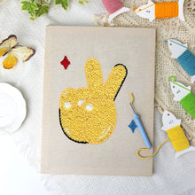 Cargar imagen en el visor de la galería, Punch Needle Kit con marco - Paz y Brillo