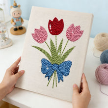 Cargar imagen en el visor de la galería, Punch Needle Kit con marco - Ramo de Tulipanes