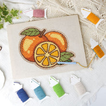 Cargar imagen en el visor de la galería, Punch Needle Kit con marco - Naranjas Frescas