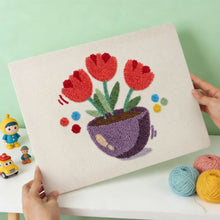 Cargar imagen en el visor de la galería, Punch Needle Kit con marco - Tulipanes Coloridos