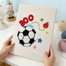 Cargar imagen en el visor de la galería, Punch Needle Kit con marco - Estrellas del Fútbol