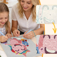 Cargar imagen en el visor de la galería, Punch Needle Kit con marco - Aventura Unicornio