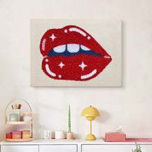 Cargar imagen en el visor de la galería, Punch Needle Kit con marco - Labios Brillantes