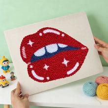 Cargar imagen en el visor de la galería, Punch Needle Kit con marco - Labios Brillantes