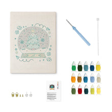 Cargar imagen en el visor de la galería, Punch Needle Kit con marco - Árbol de Navidad Mágico