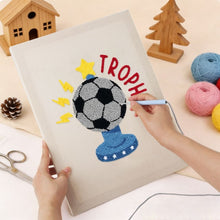 Cargar imagen en el visor de la galería, Punch Needle Kit con marco - Trofeo de Fútbol