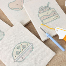 Cargar imagen en el visor de la galería, Punch Needle Kit (4 piezas) con marcos - Favoritos Deliciosos 1