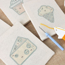 Cargar imagen en el visor de la galería, Punch Needle Kit (4 piezas) con marcos - Colección Bocados Sabrosos 1