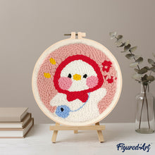 Cargar imagen en el visor de la galería, Punch Needle Pato bebé en un capó rojo