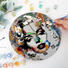 Cargar imagen en el visor de la galería, Reloj de Pintar por Números - Retrato de Marilyn