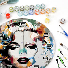 Cargar imagen en el visor de la galería, Reloj de Pintar por Números - Retrato de Marilyn